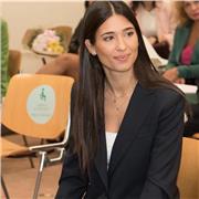 Laureata in giurisprudenza, attualmente specializzanda in professioni legali offre ripetizioni di diritto civile, penale, amministrativo, diritto commerciale, procedura civile, procedura penale, diritto del lavoro